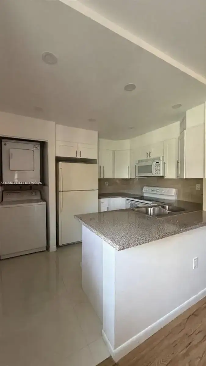 221 W Park Dr # 3, Miami FL 33172 photo 5