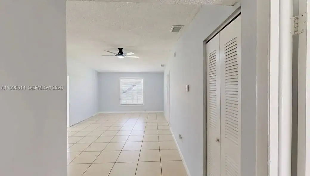 9481 W Fern Ln, Miramar FL 33025 photo 2