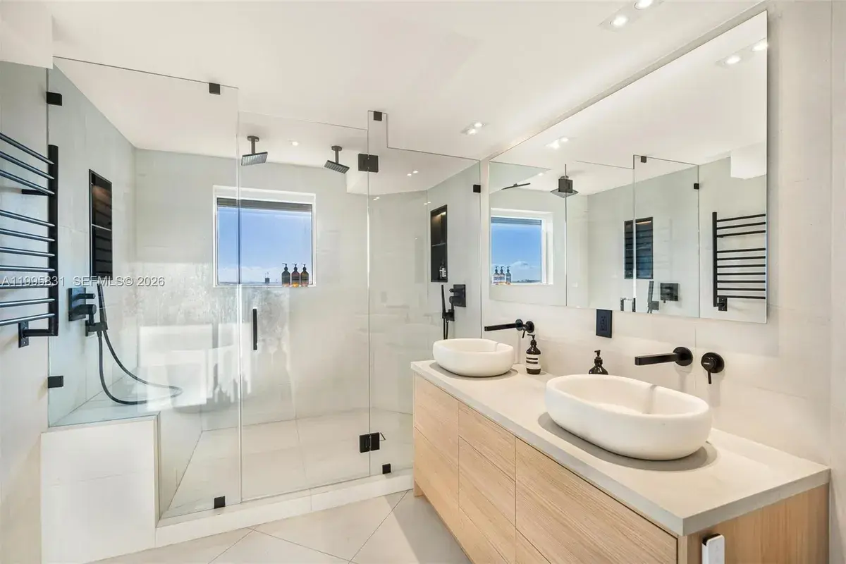 16485 Collins Ave # 2438, Sunny Isles Beach FL 33160
