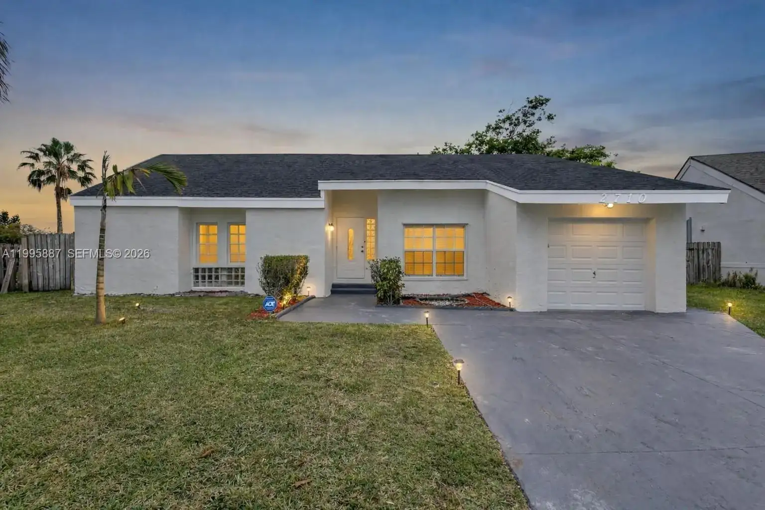 2710 Azalea Ave, Miramar FL 33025 photo 2