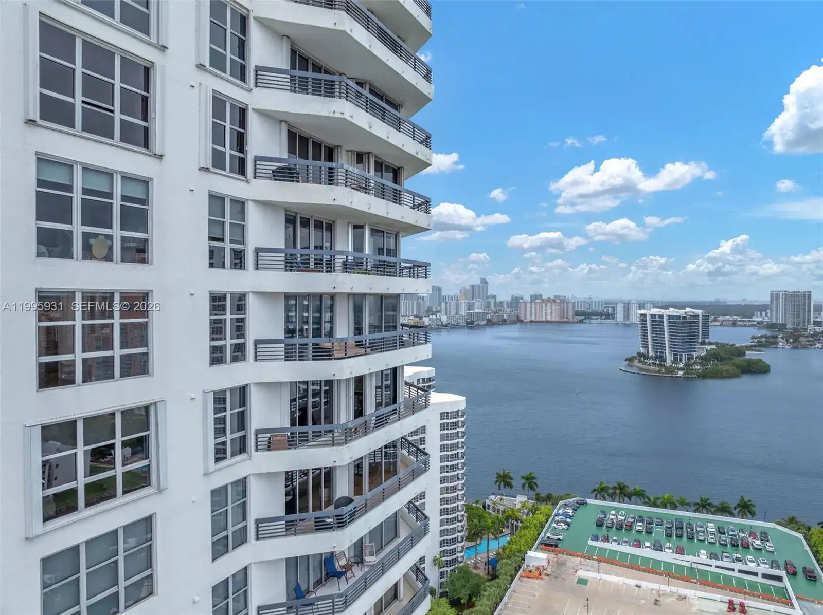 3500 Mystic Pointe Dr # 3001, Aventura FL 33180 photo 5