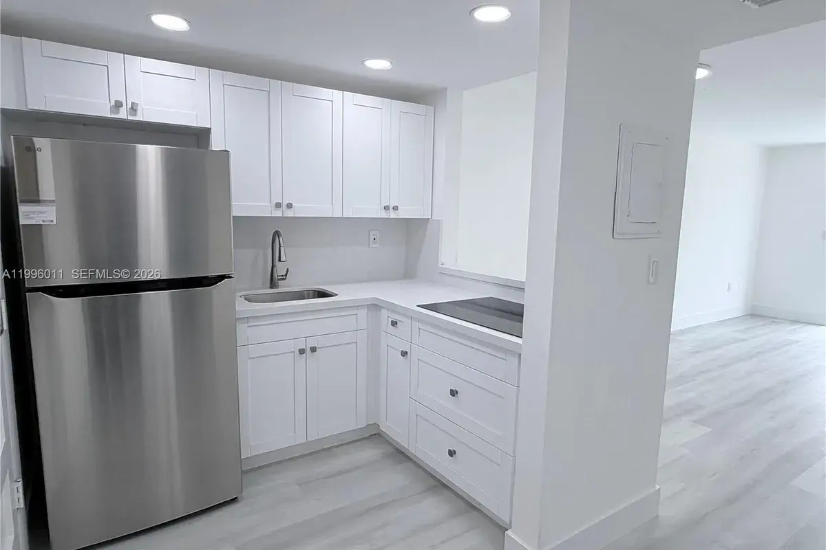 2980 Point East Dr # D112, Aventura FL 33160