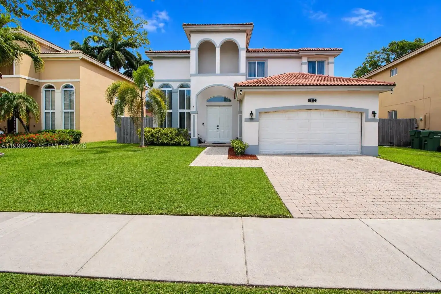 1910 SE 14th Cir, Homestead FL 33035 photo 2
