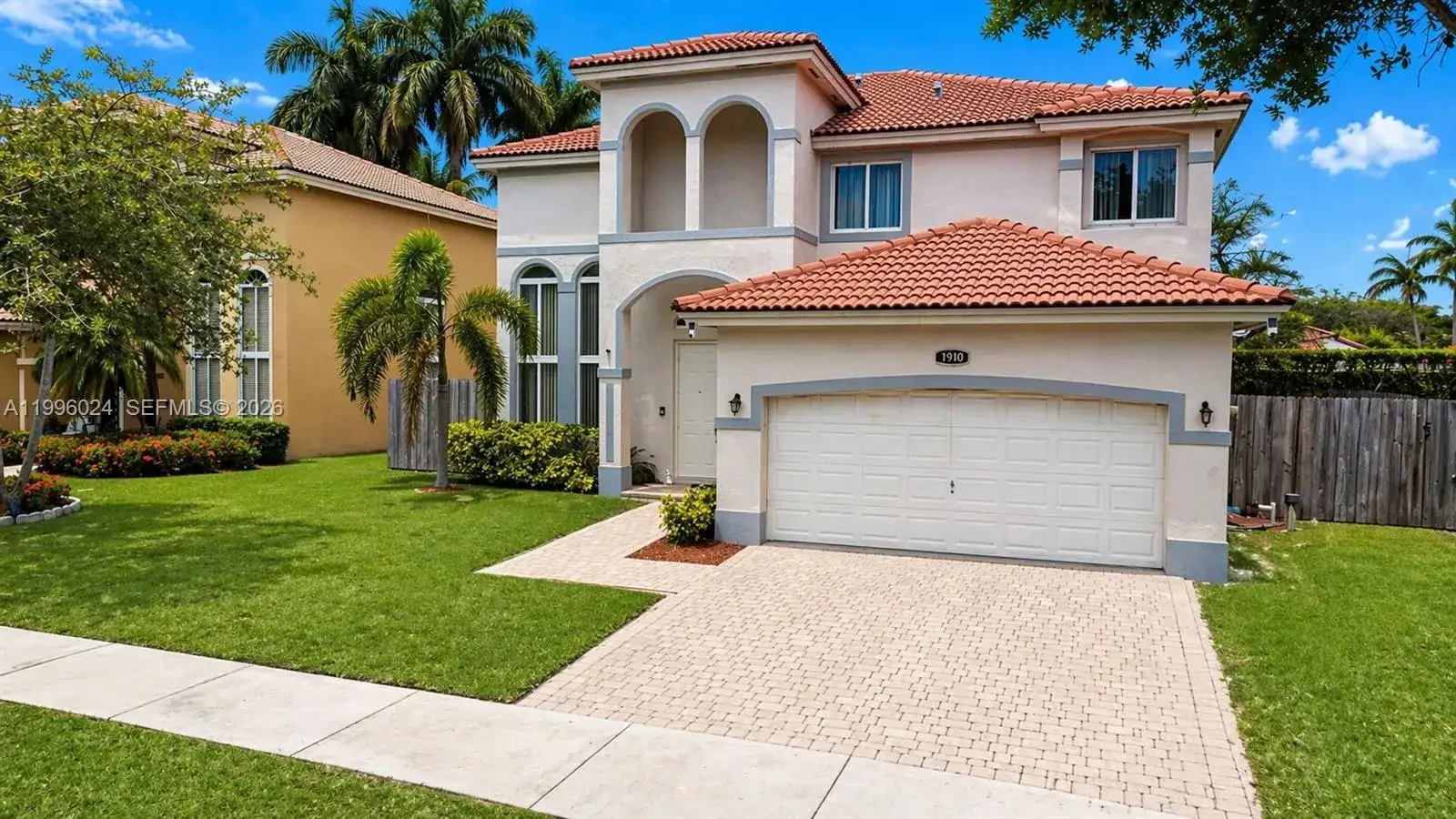 1910 SE 14th Cir, Homestead FL 33035 photo 4