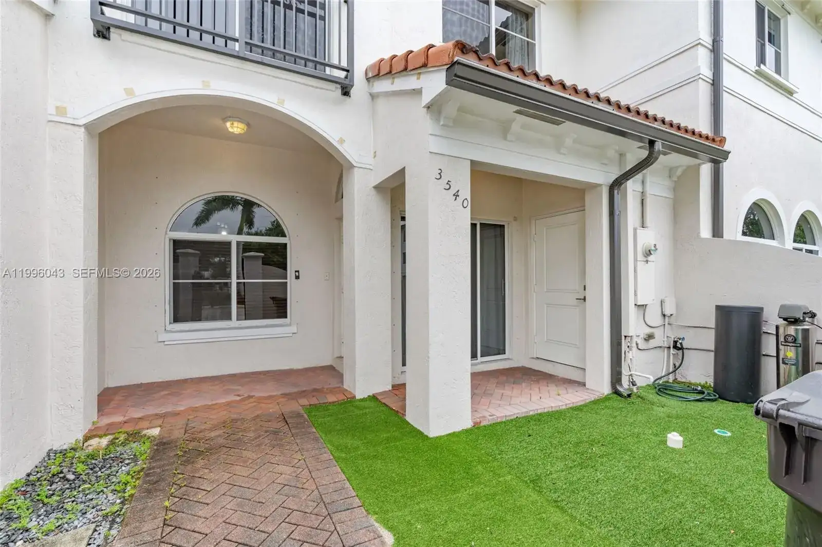 3540 NW 30th Pl, Lauderdale Lakes FL 33311 photo 2