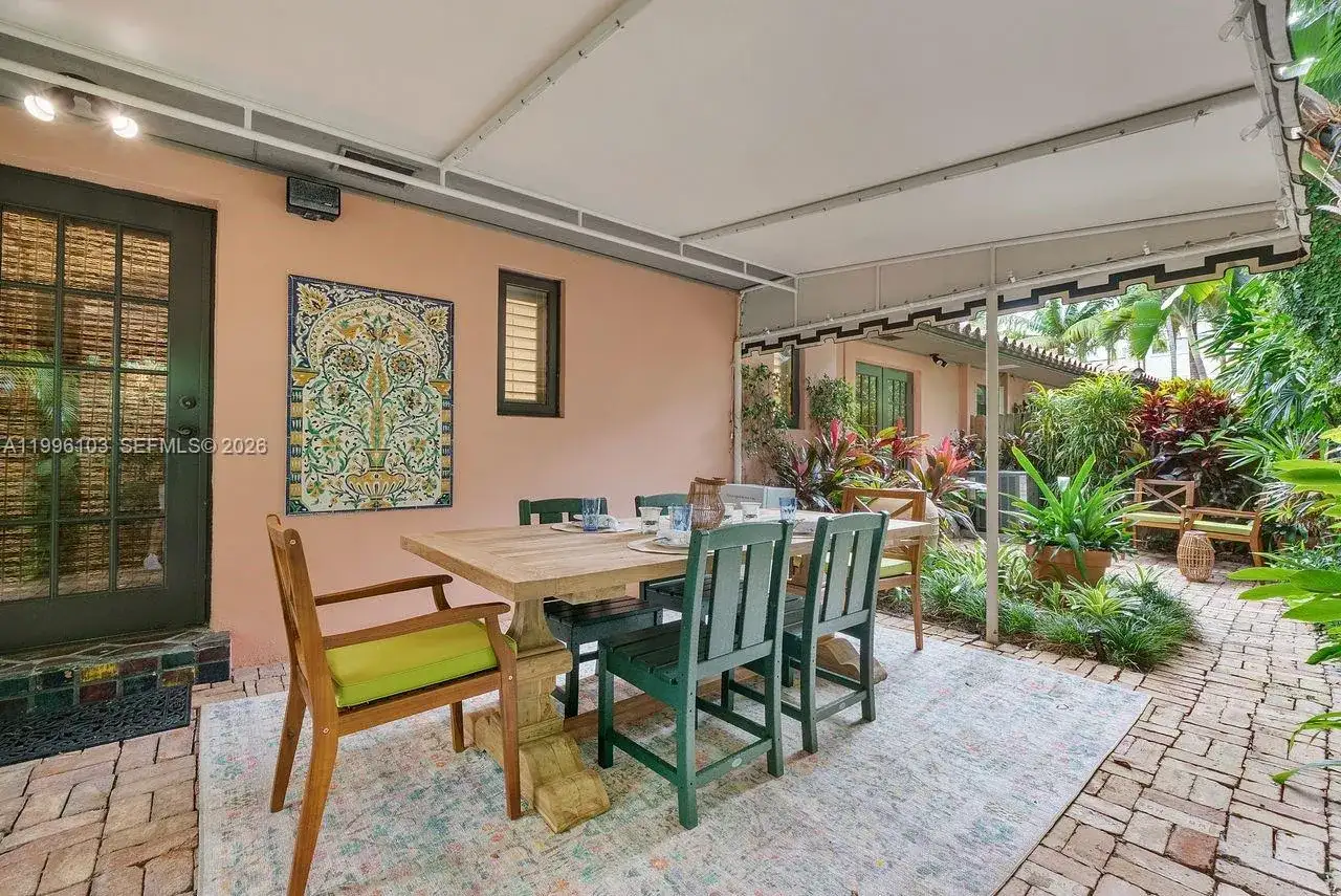 226 Chilean Ave, Palm Beach FL 33480 photo 2