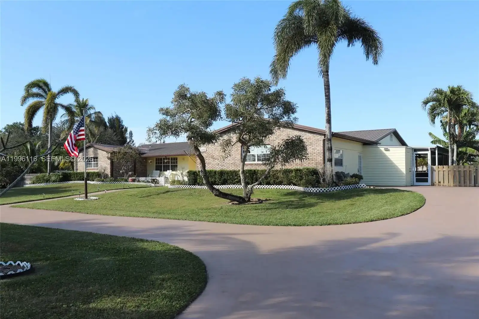 18901 SW 63rd St, Southwest Ranches FL 33332