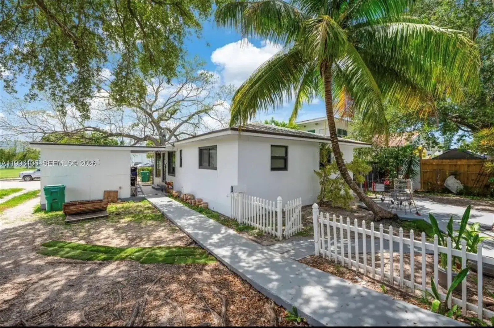 7625 NW 4th Ct, Miami FL 33150 photo 3