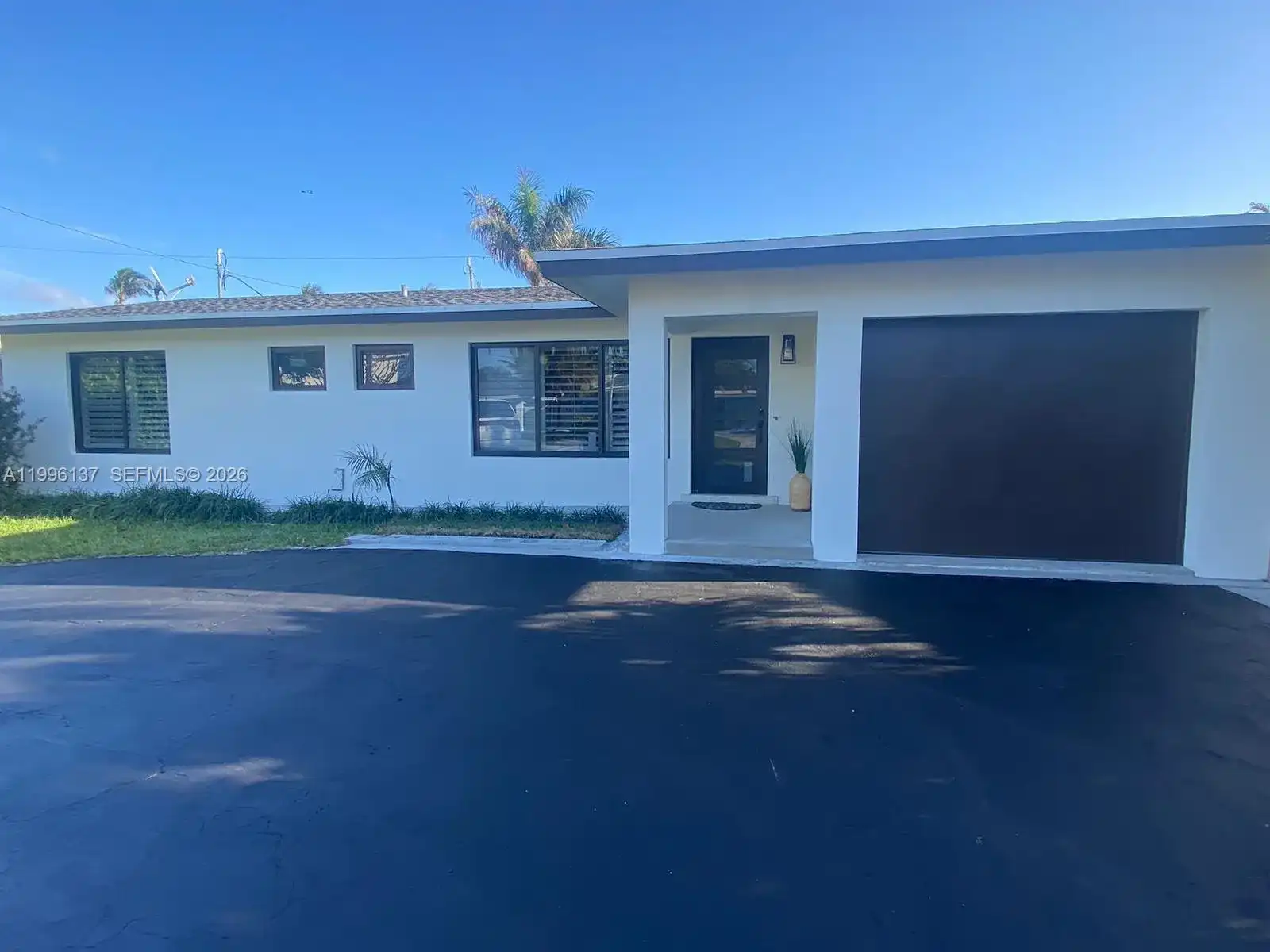 234 Avalon Ave, Lauderdale By The Sea FL 33308