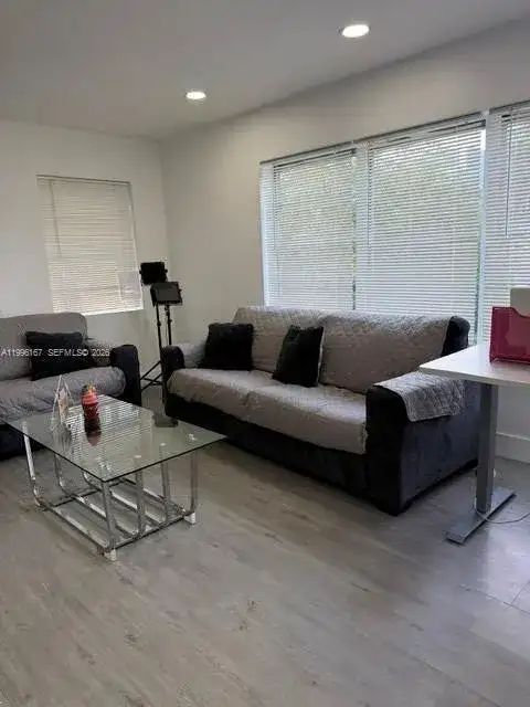 821 NE 6th St # 2, Hallandale Beach FL 33009 photo 5