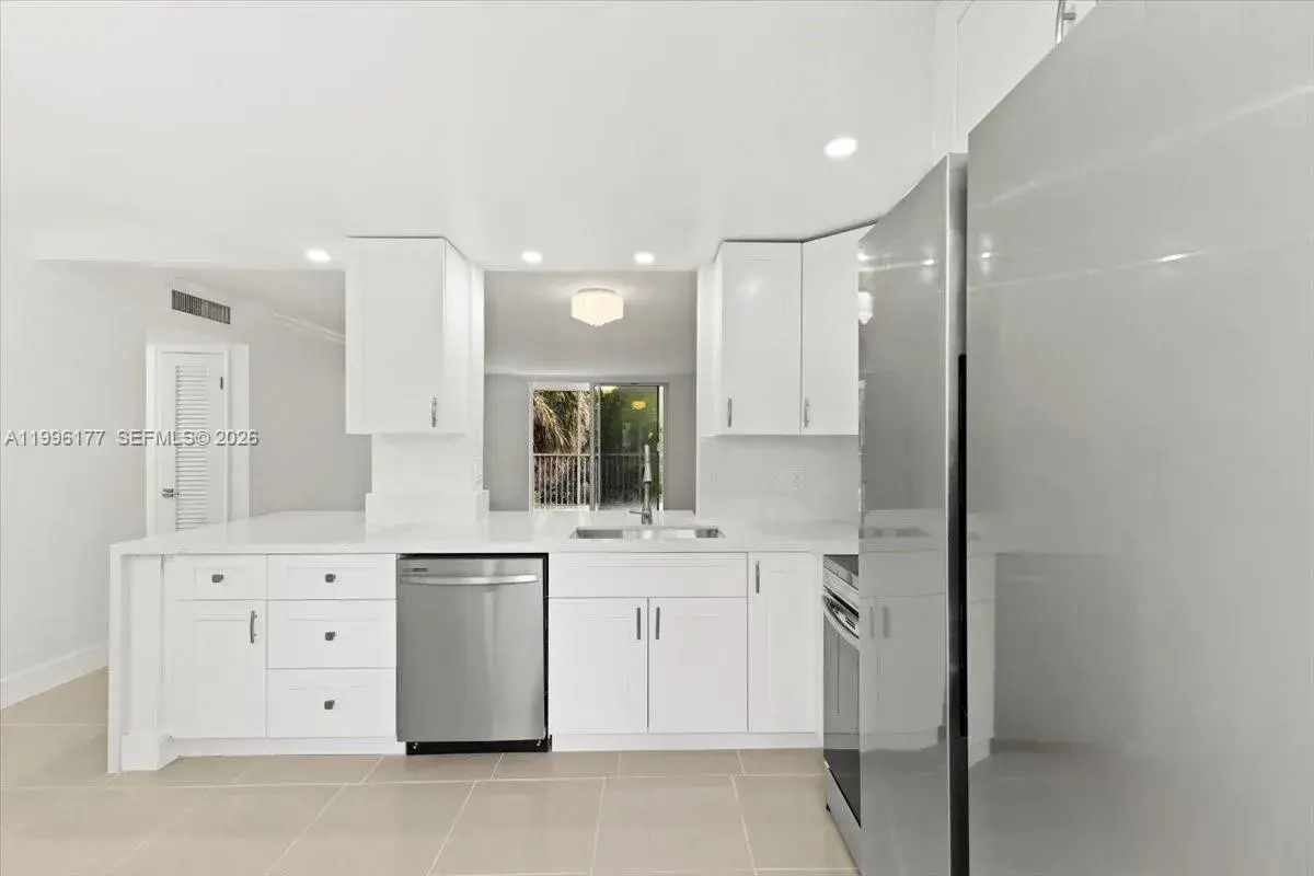 319 NE 14TH AVE # 201, Hallandale Beach FL 33009