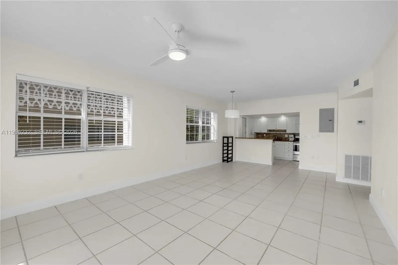 462 Golden Isles Dr # 210, Hallandale Beach FL 33009 photo 4