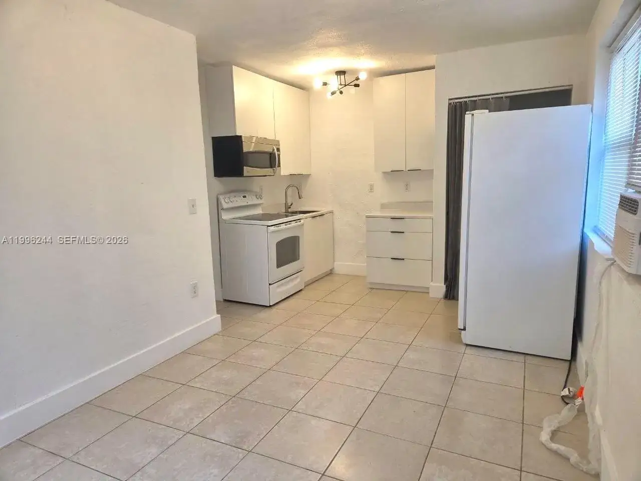 34 SW 6th Ave # 4, Dania Beach FL 33004