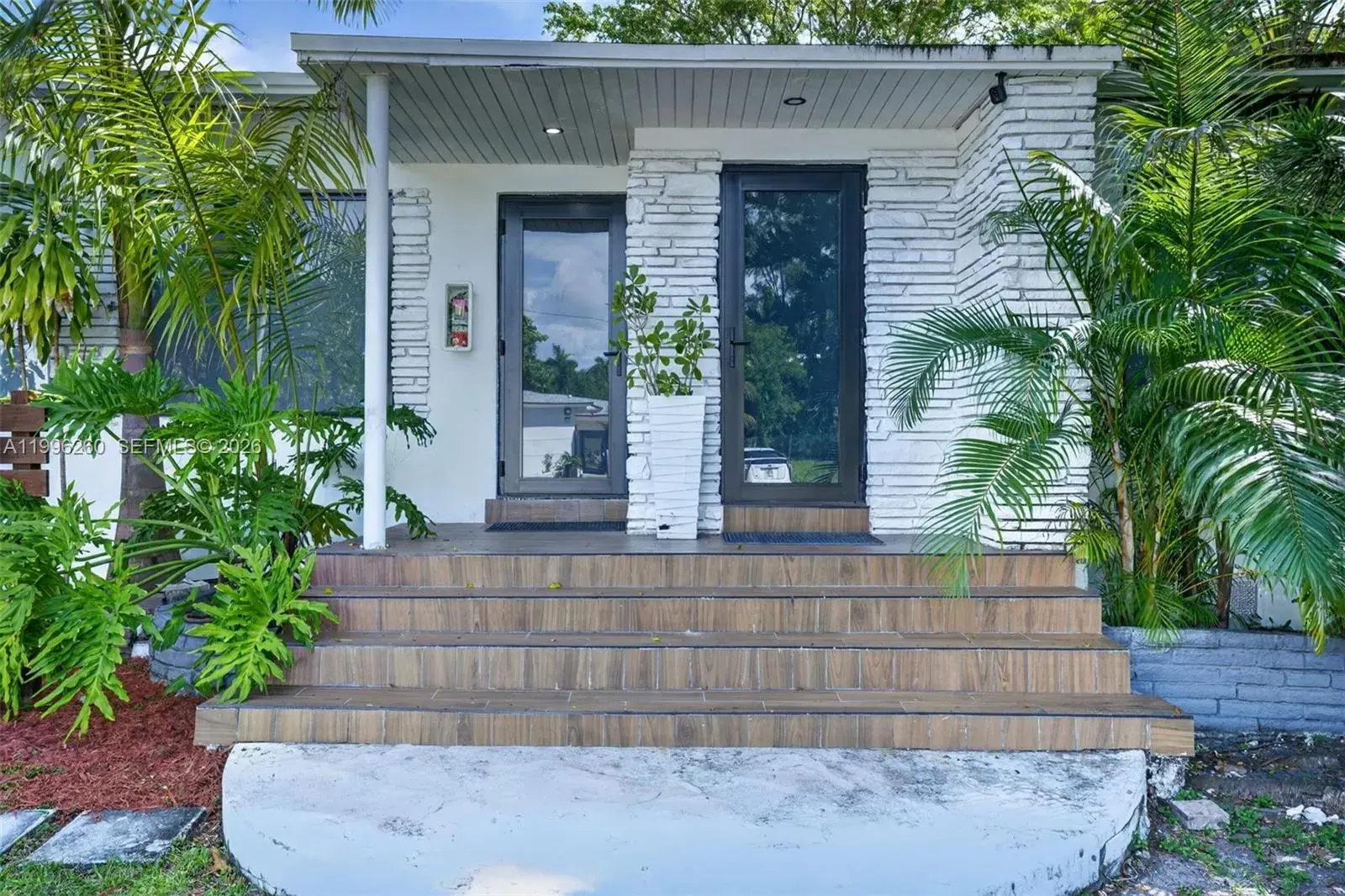 7811 NE 10th Ct, Miami FL 33138
