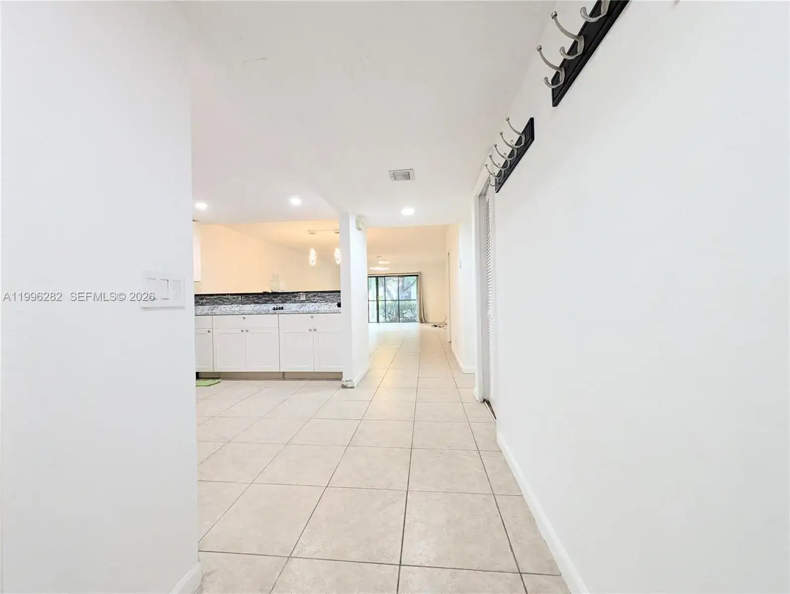 310 Lakeview Dr # 105, Weston FL 33326 photo 4