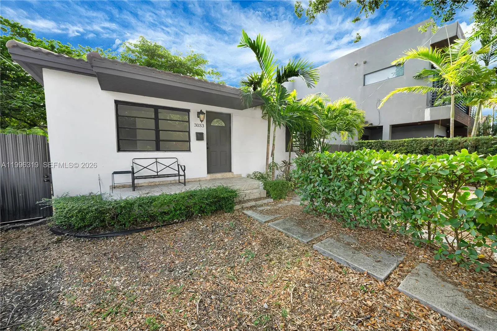 3033 Hibiscus St, Miami FL 33133