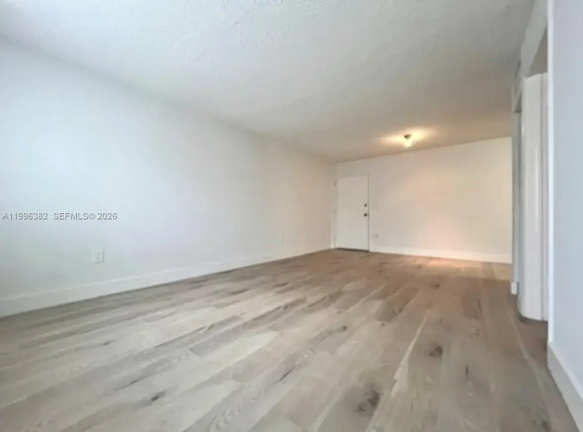 444 SW 4th St # 204, Miami FL 33130 photo 3