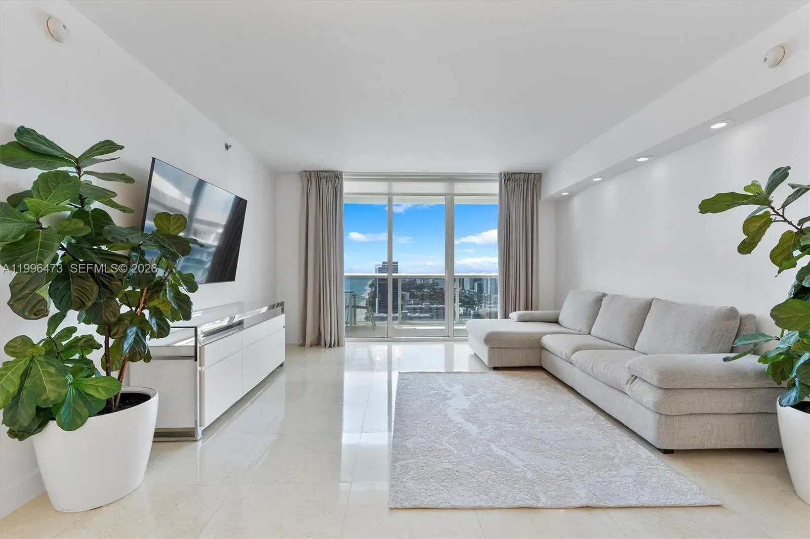 1830 S Ocean Dr # 4503, Hallandale Beach FL 33009