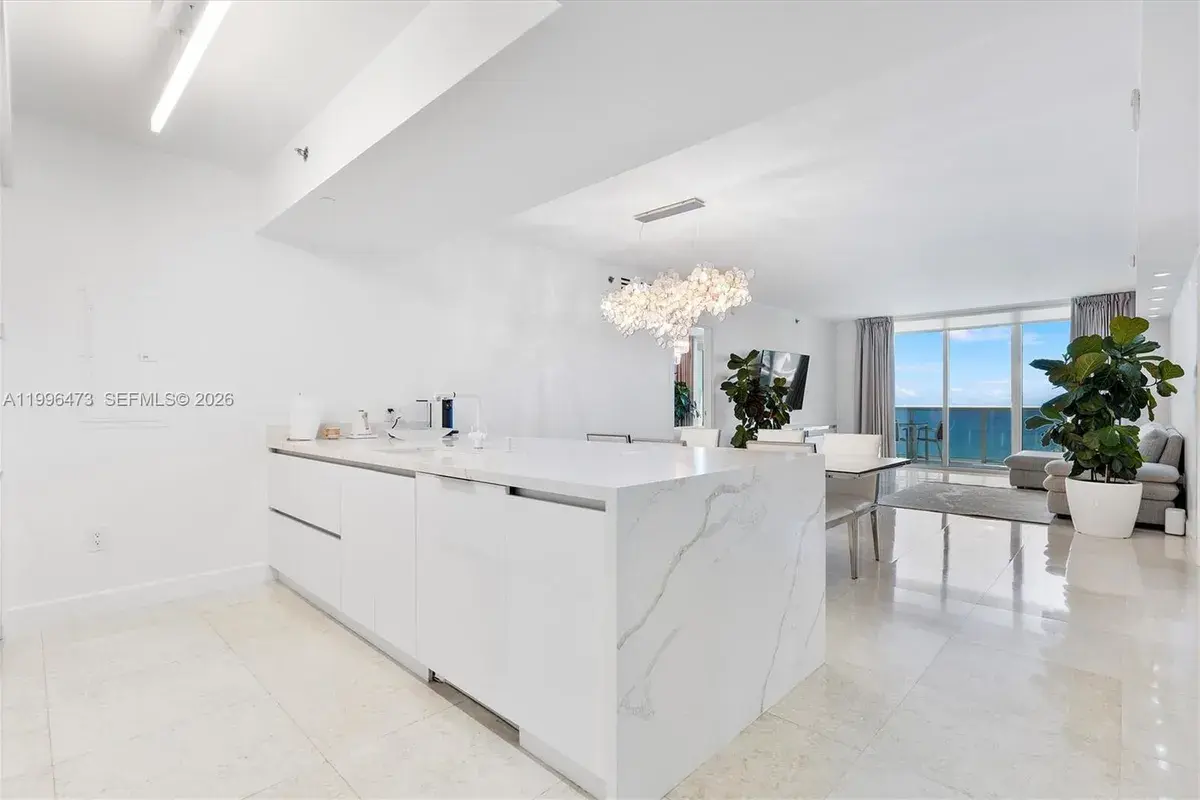 1830 S Ocean Dr # 4503, Hallandale Beach FL 33009