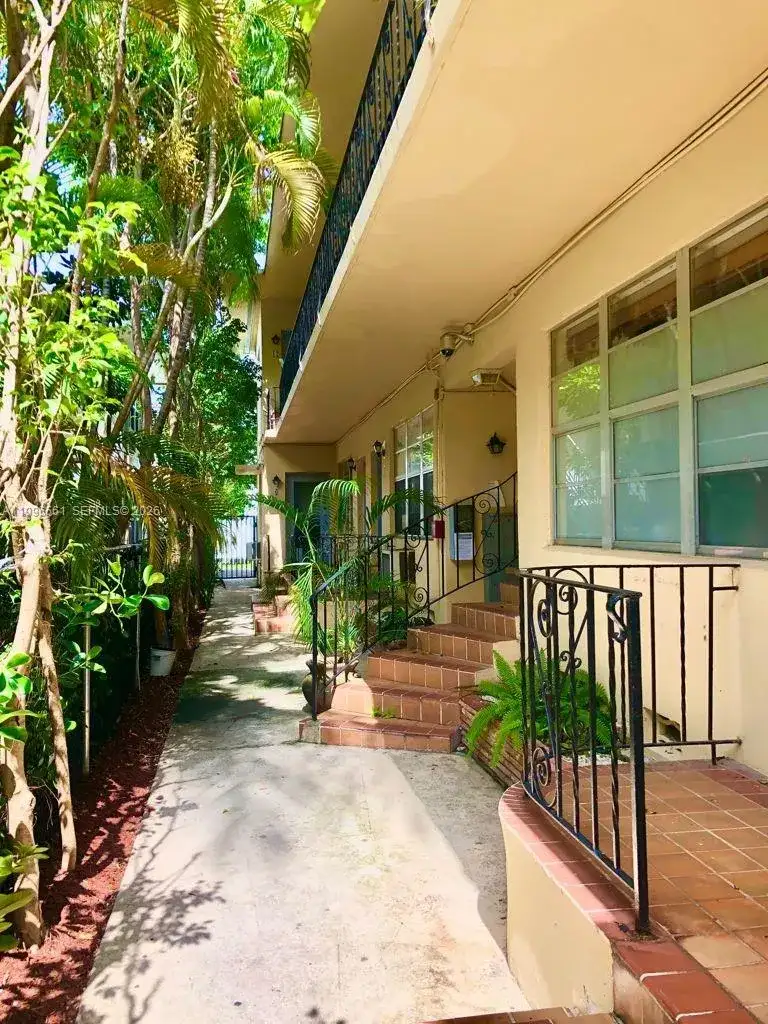 1325 Meridian Ave # 5, Miami Beach FL 33139 photo 3