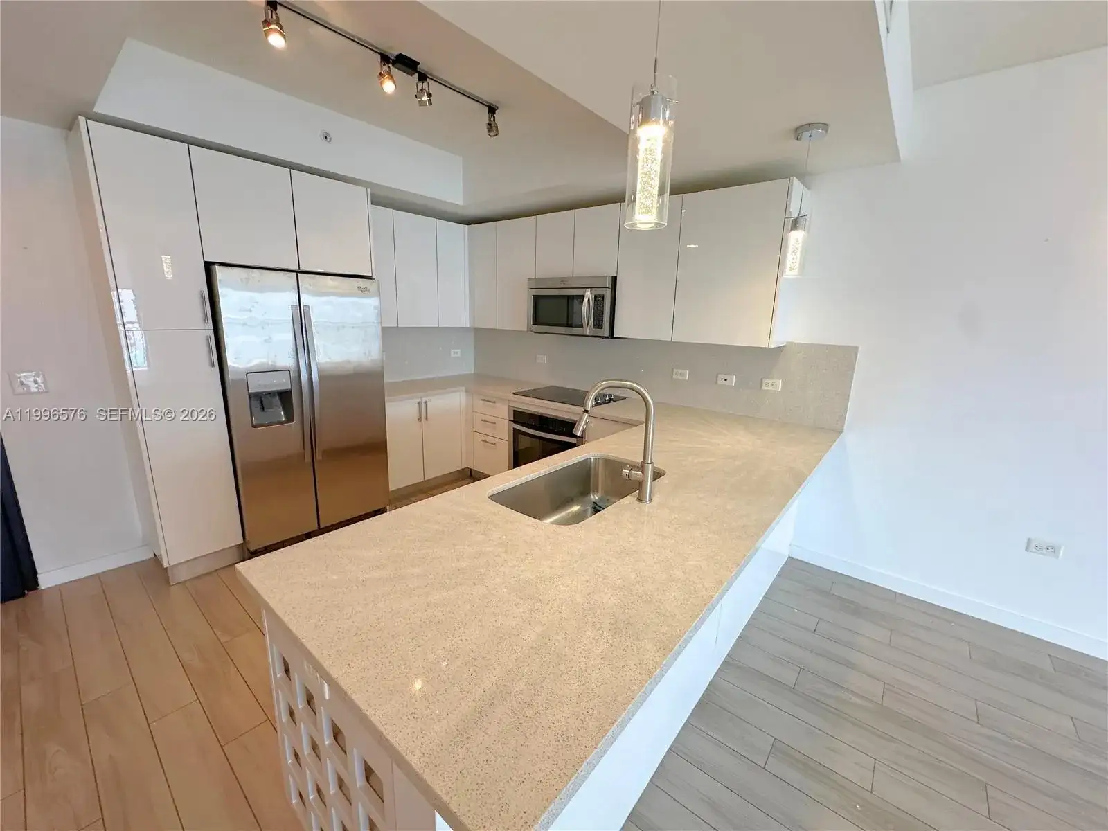 999 SW 1st Ave # 2109, Miami FL 33130 photo 4