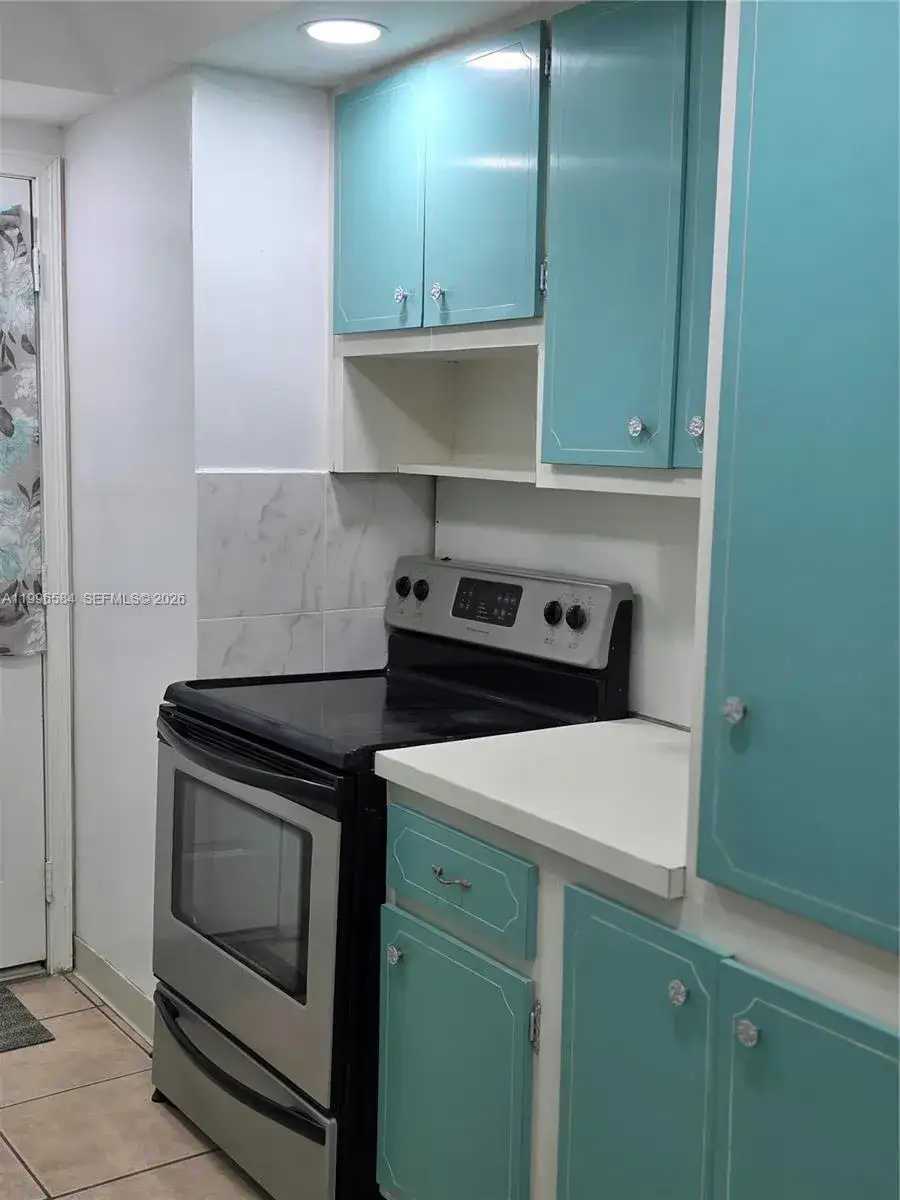 300 NE 191st St # 218, Miami FL 33179 photo 2