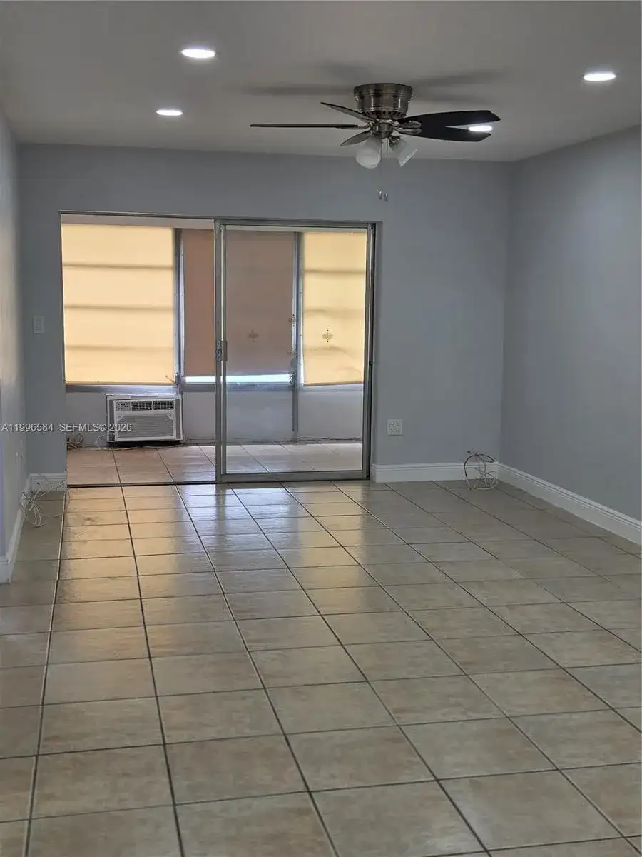 300 NE 191st St # 218, Miami FL 33179 photo 3