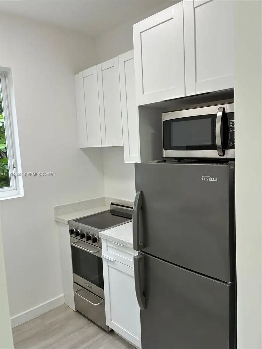 2352 SW 5th St # 2, Miami FL 33135 photo 2