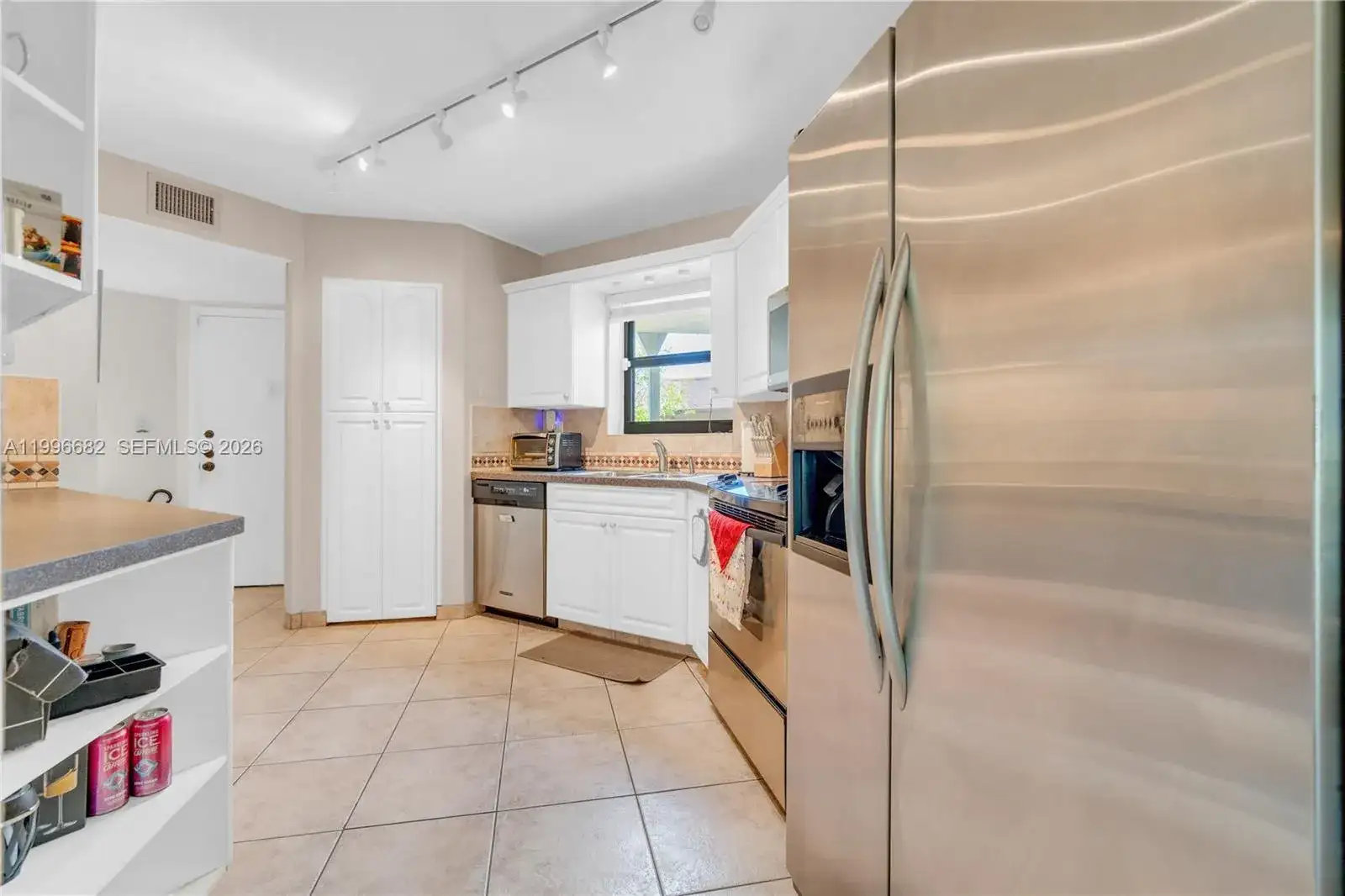6755 W Broward Blvd # 405, Plantation FL 33317 photo 2
