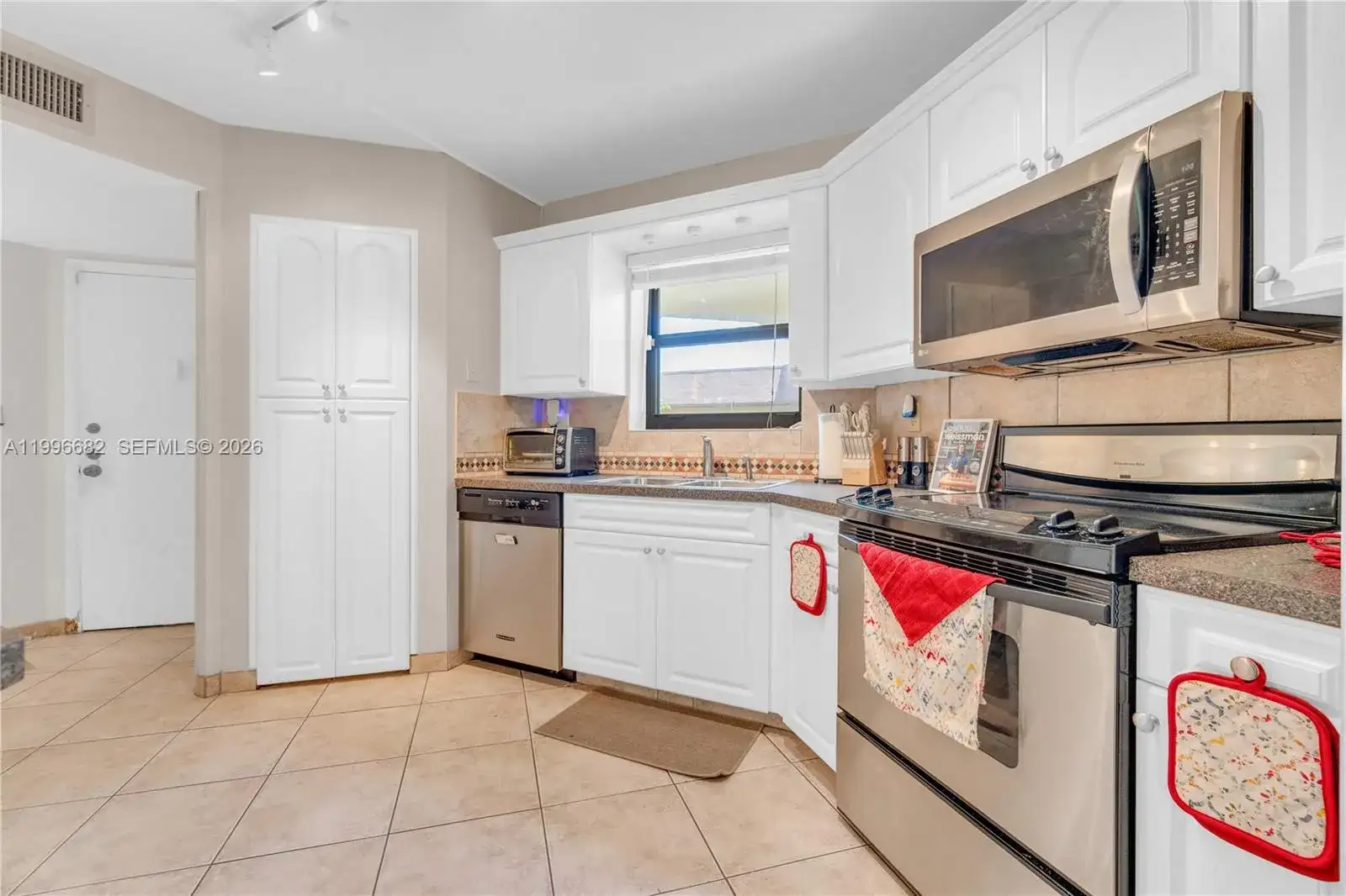 6755 W Broward Blvd # 405, Plantation FL 33317 photo 3