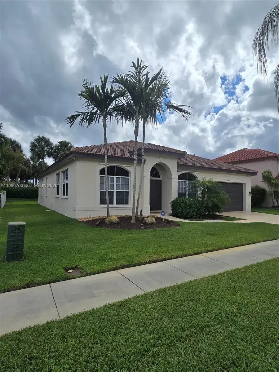 18340 NW 10th St, Pembroke Pines FL 33029 photo 3