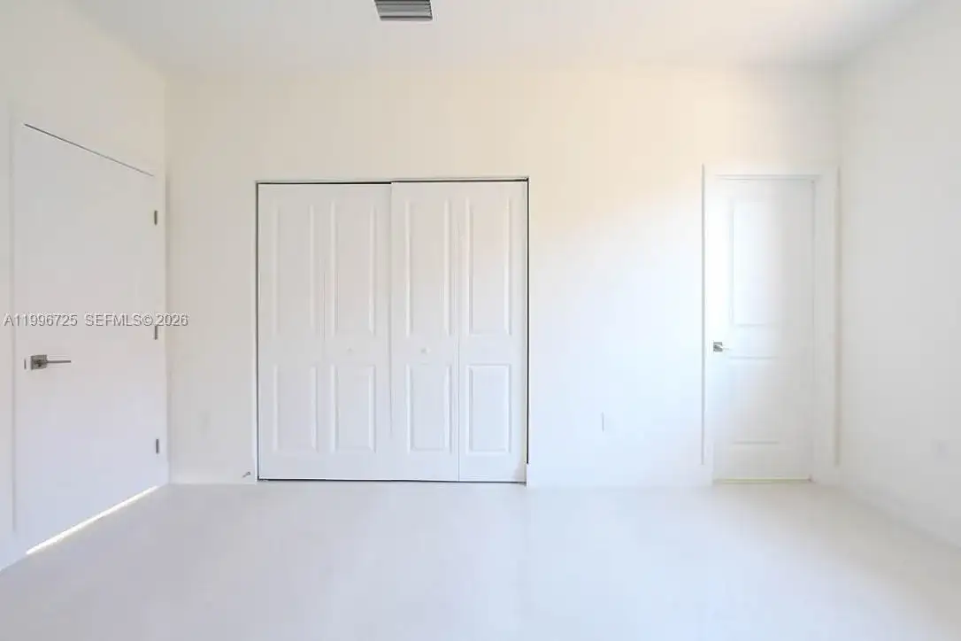 15631 SW 11th Ter, Miami FL 33194 photo 2