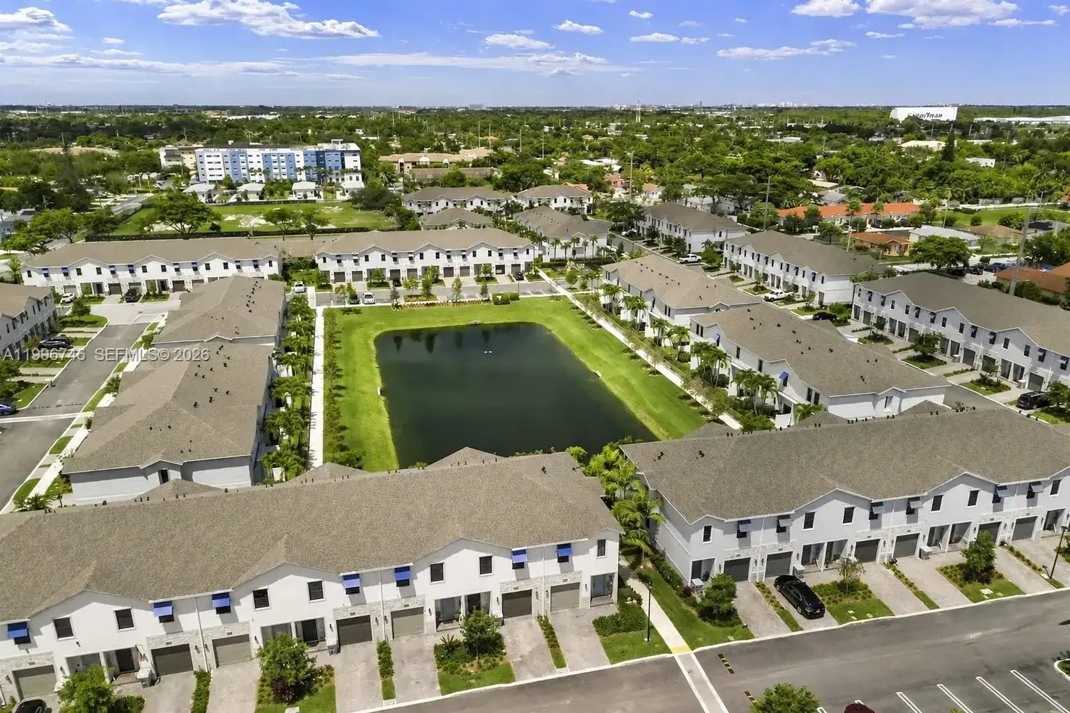 848 NW 3rd Ter, Pompano Beach FL 33060