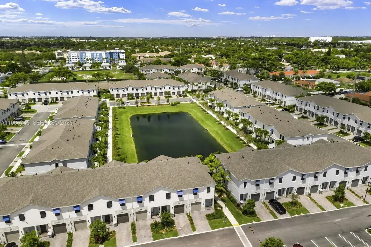 848 NW 3rd Ter, Pompano Beach FL 33060