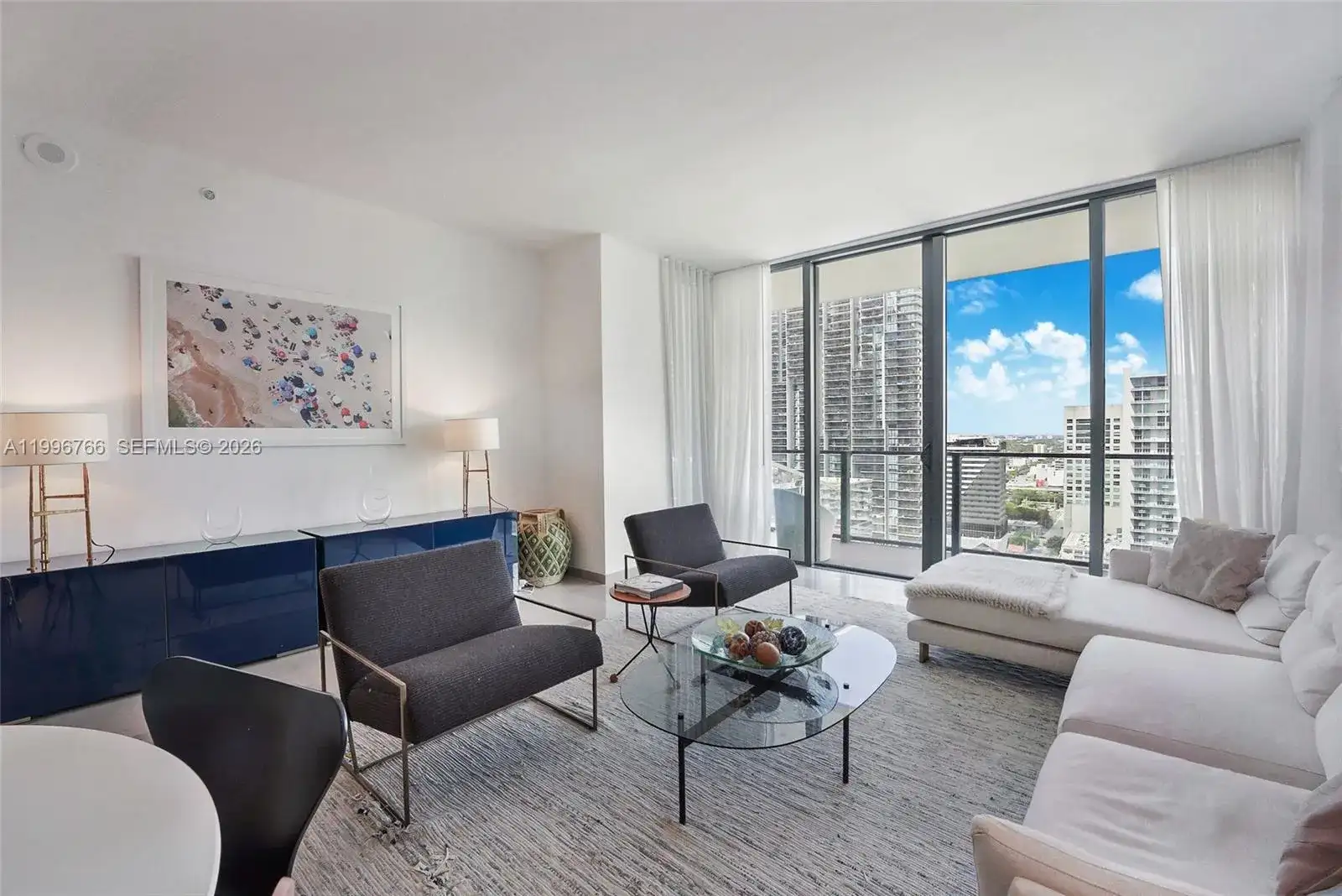 68 SE 6th St # 2104, Miami FL 33131 photo 3