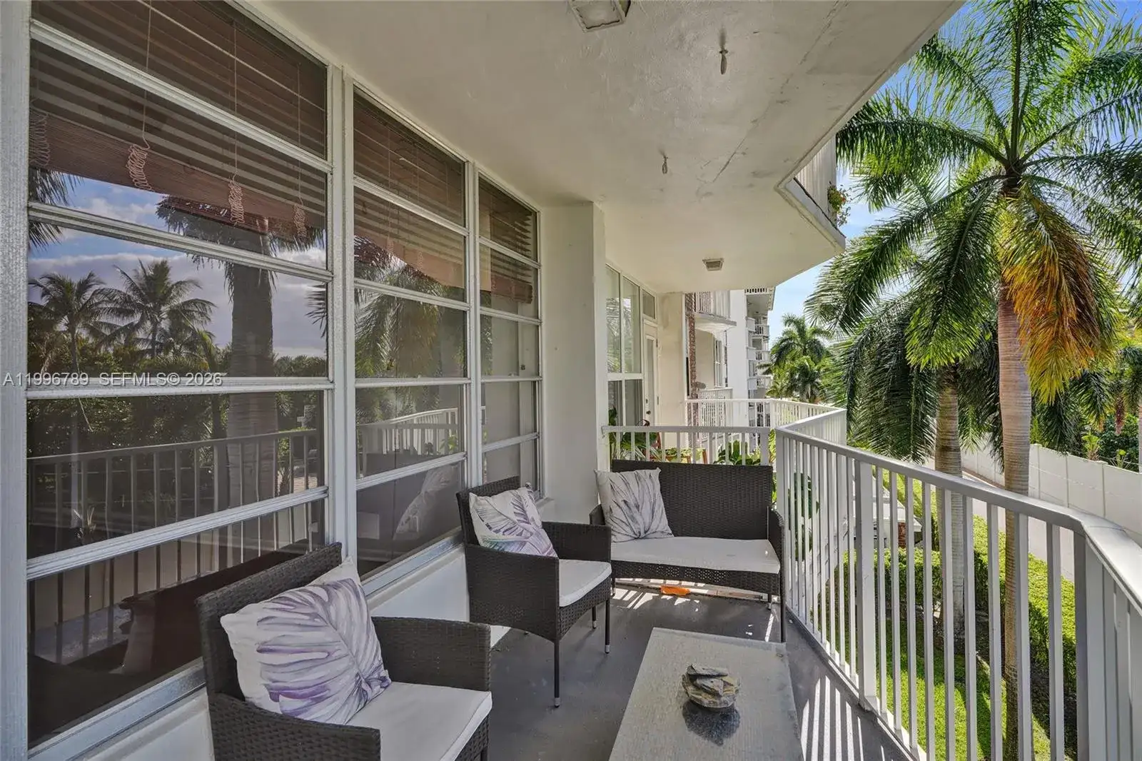 3181 S Ocean Dr, Hallandale Beach FL 33009 photo 4