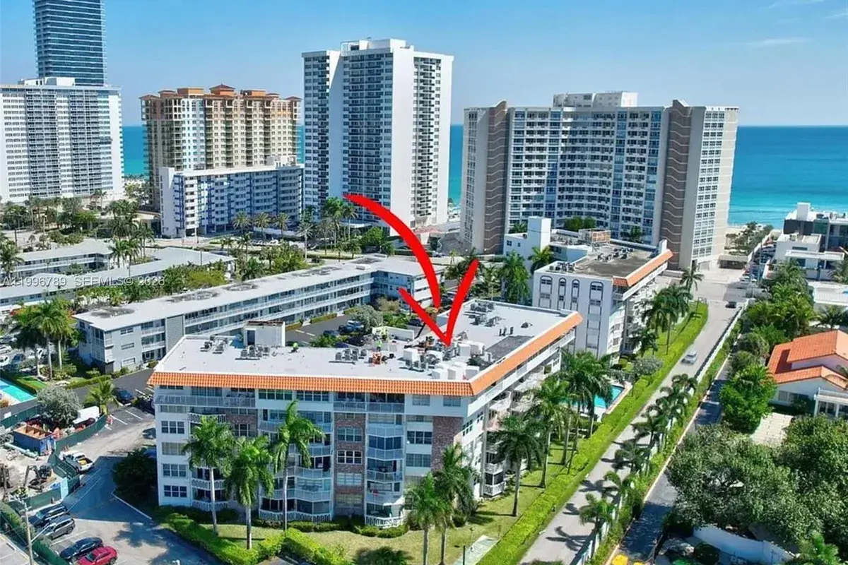 3181 S Ocean Dr, Hallandale Beach FL 33009