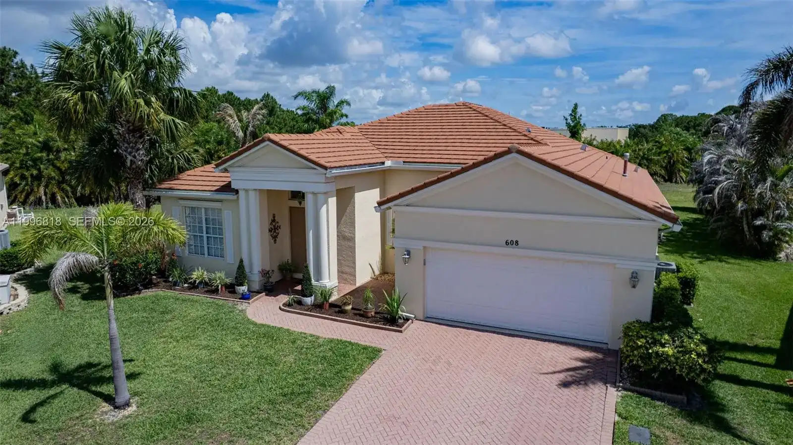 608 SW Chesapeake Ct, Port St. Lucie FL 34986