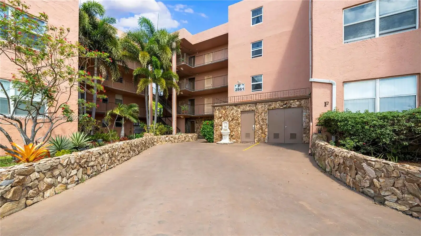 2861 Somerset Dr # 301, Lauderdale Lakes FL 33311 photo 3