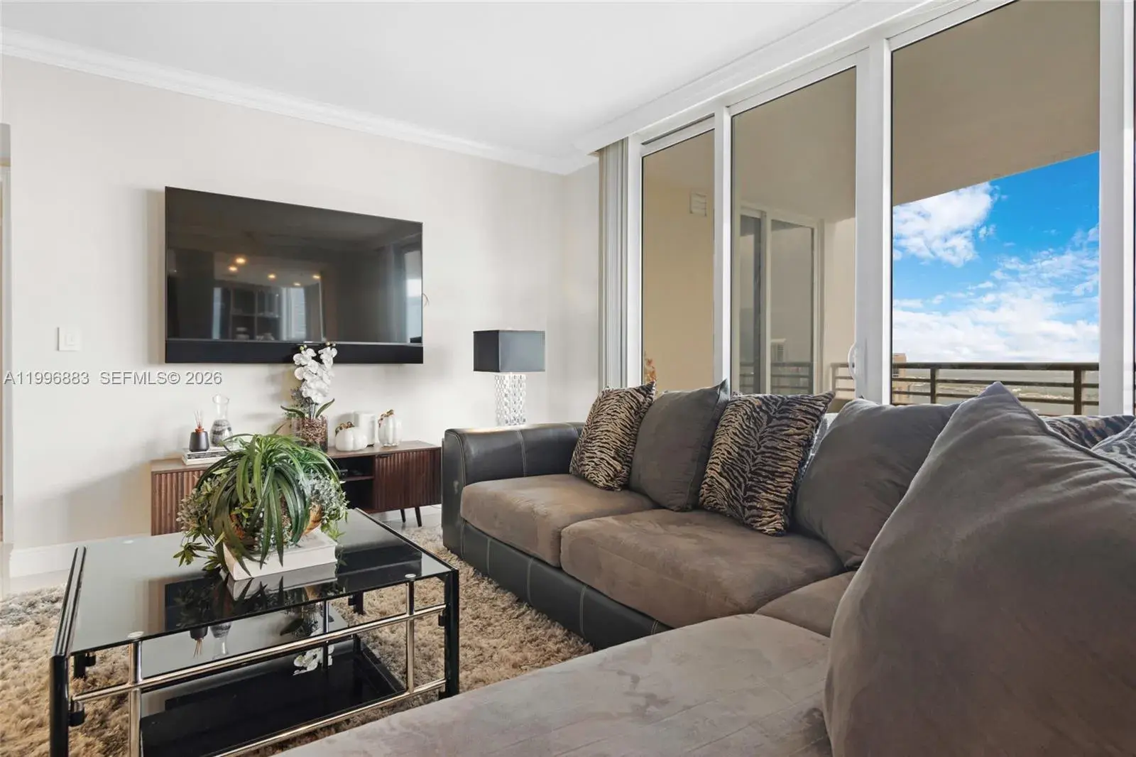 848 Brickell Key Dr # 3905, Miami FL 33131