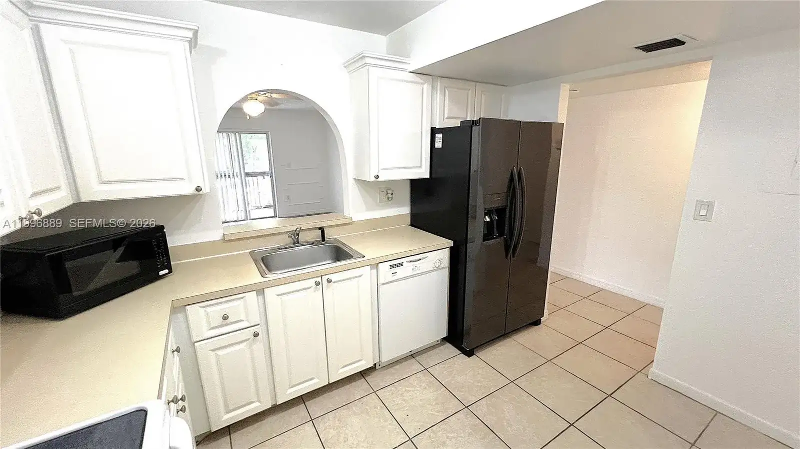 711 N Pine Island Rd # 211, Plantation FL 33324 photo 3