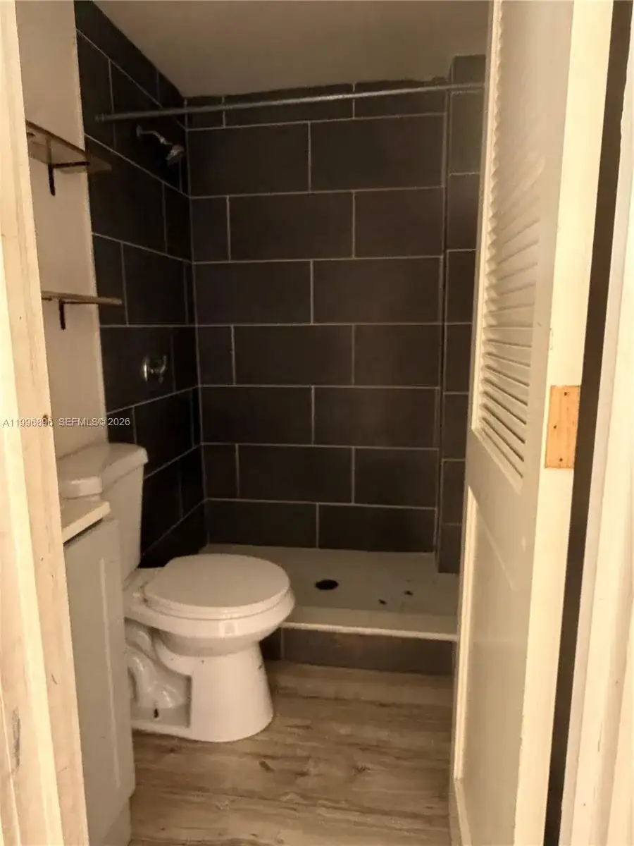 634 SW 10th Ave, Miami FL 33130 photo 3