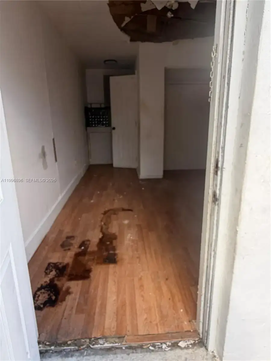 634 SW 10th Ave, Miami FL 33130 photo 4