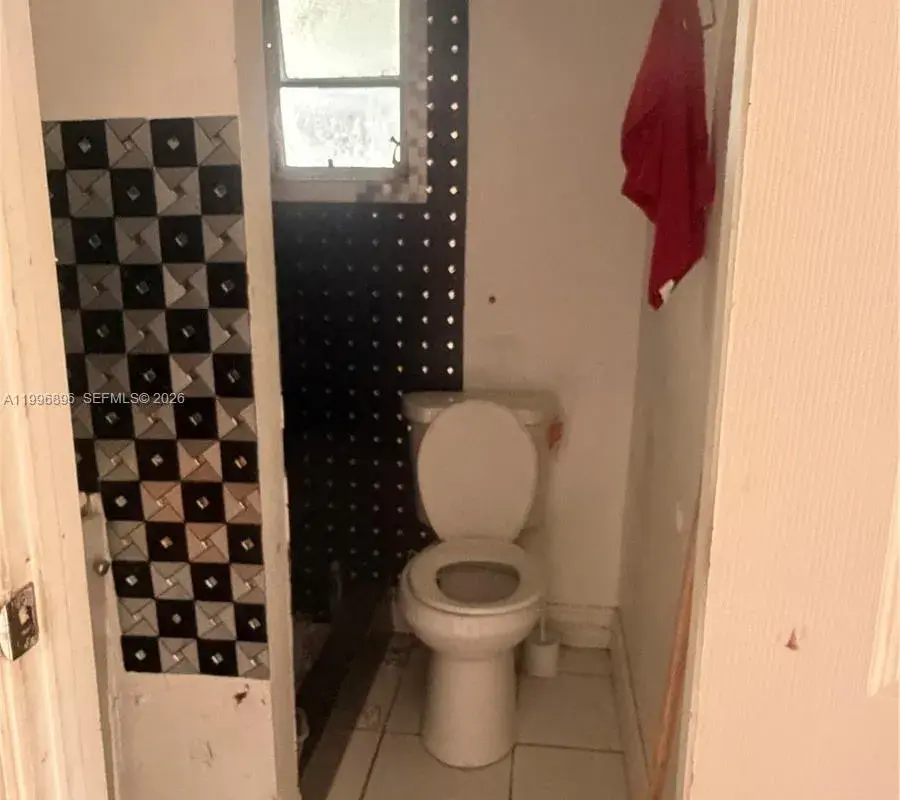 634 SW 10th Ave, Miami FL 33130