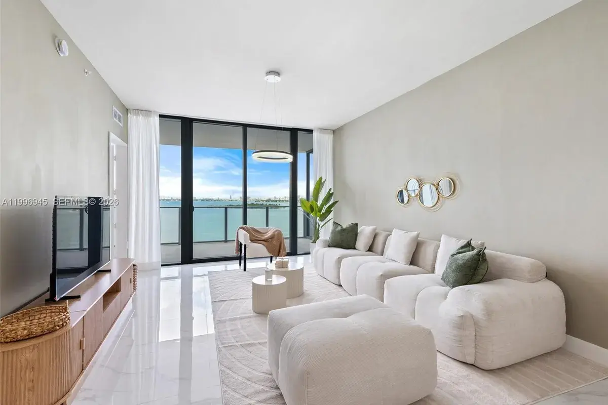 700 NE 24th St # 606, Miami FL 33137
