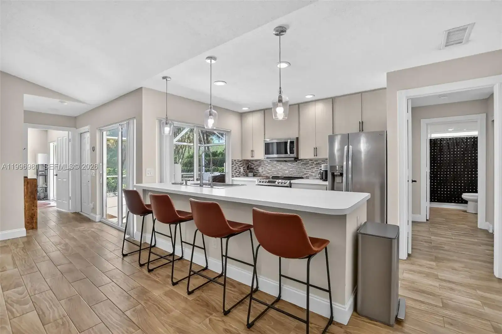 102 Sun Terrace Ct, Palm Beach Gardens FL 33403