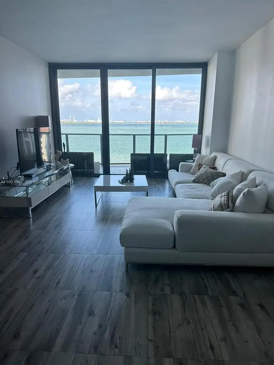 460 NE 28th St # 705, Miami FL 33137 photo 2