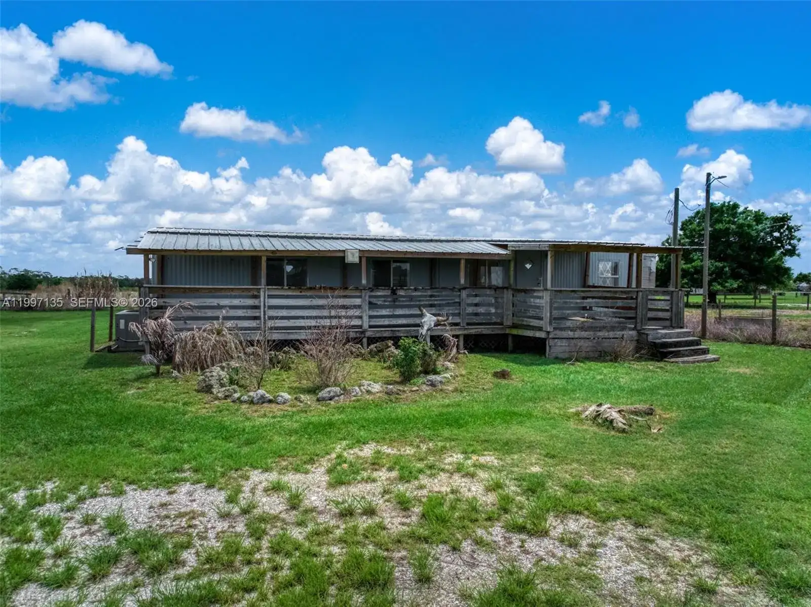 615 Graham Dairy Rd, Other City - In The State Of Florida FL 33960 photo 2