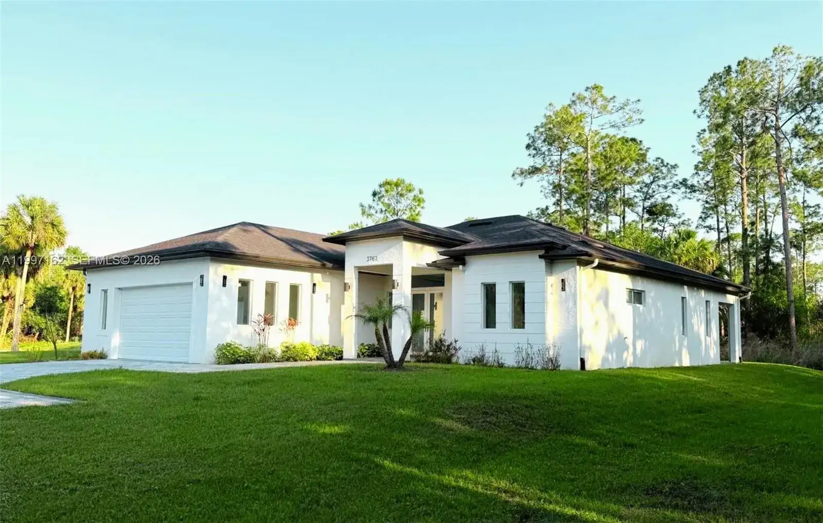 3762 32nd AVE SE, Naples FL 34117 photo 2