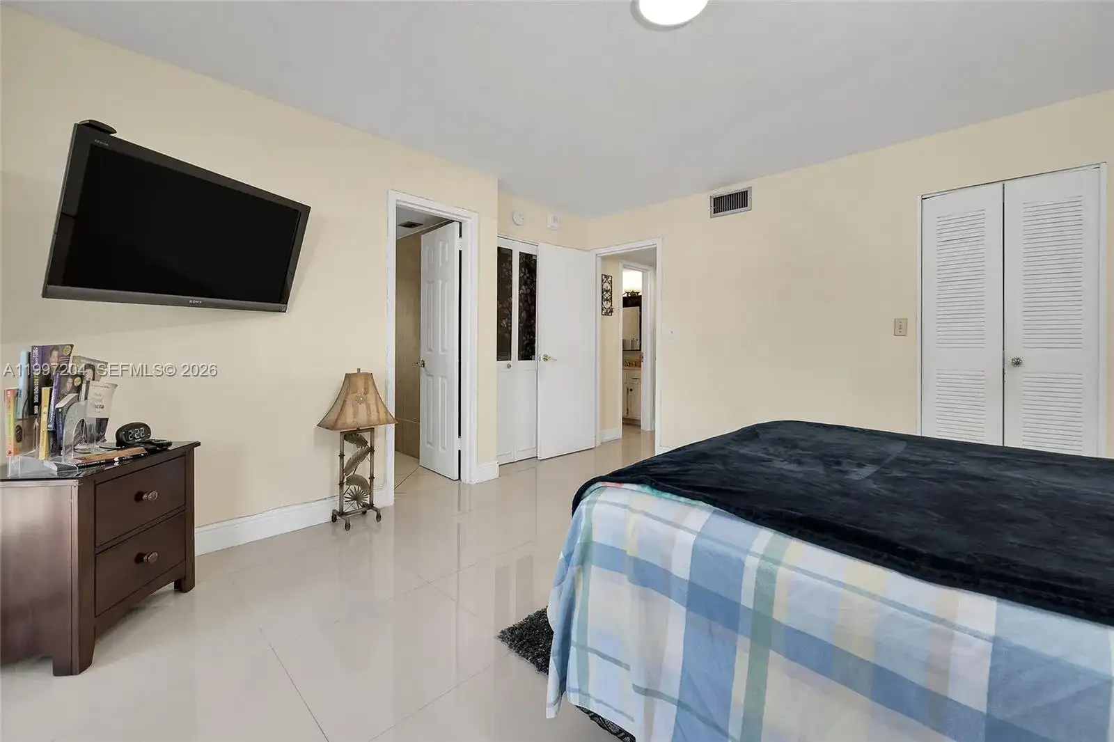 7620 Carlyle Ave # 204, Miami Beach FL 33141 photo 5